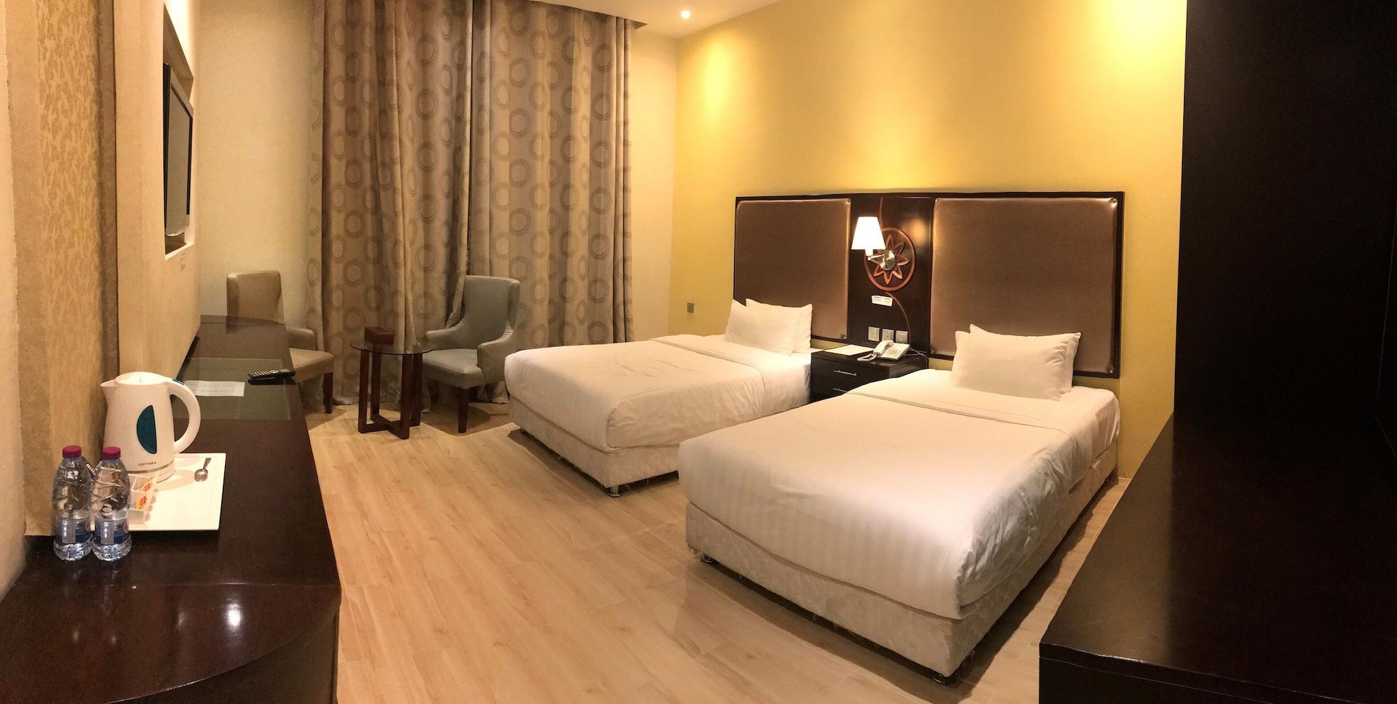 Al Liwan Suites Rawdat Al Khail Доха Экстерьер фото