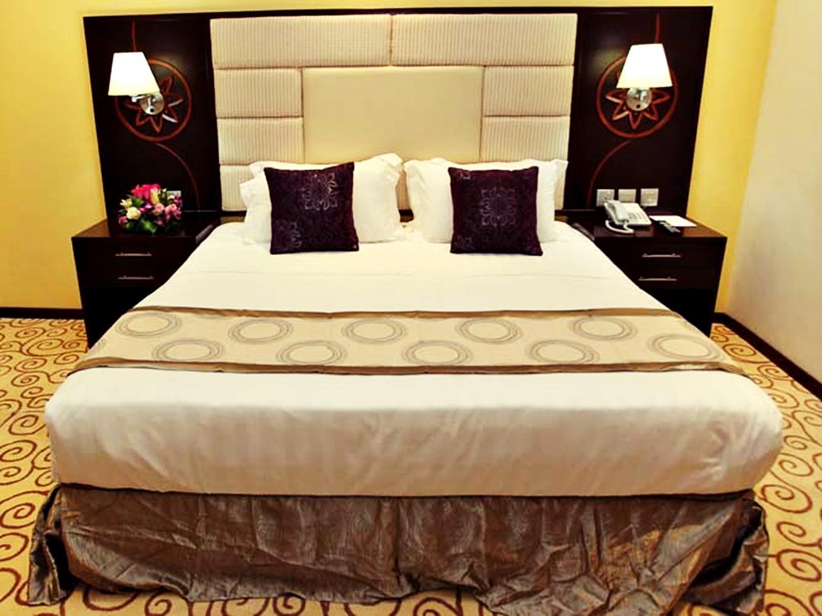 Al Liwan Suites Rawdat Al Khail Доха Экстерьер фото