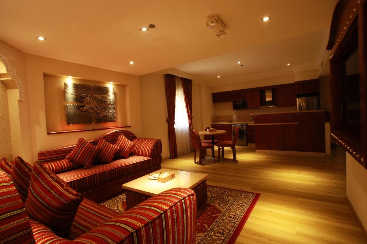 Al Liwan Suites Rawdat Al Khail Доха Экстерьер фото