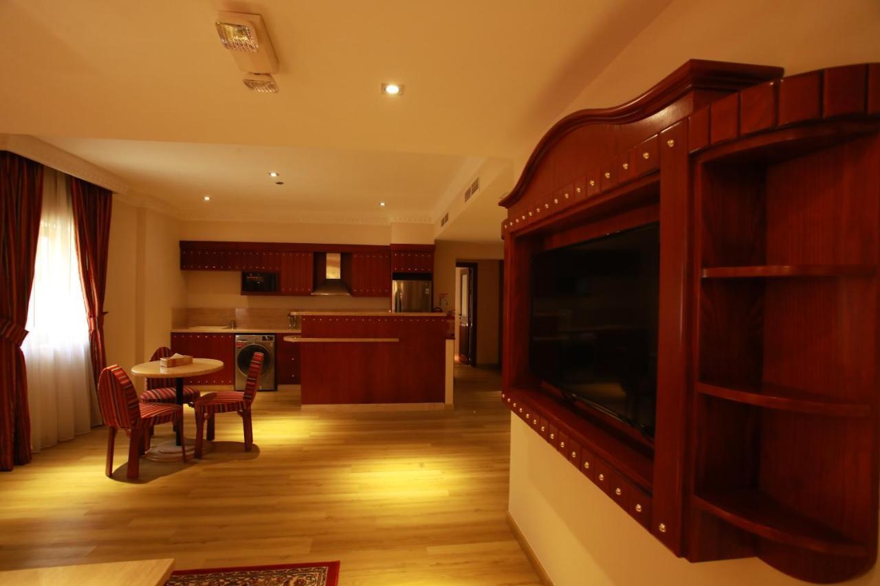 Al Liwan Suites Rawdat Al Khail Доха Экстерьер фото