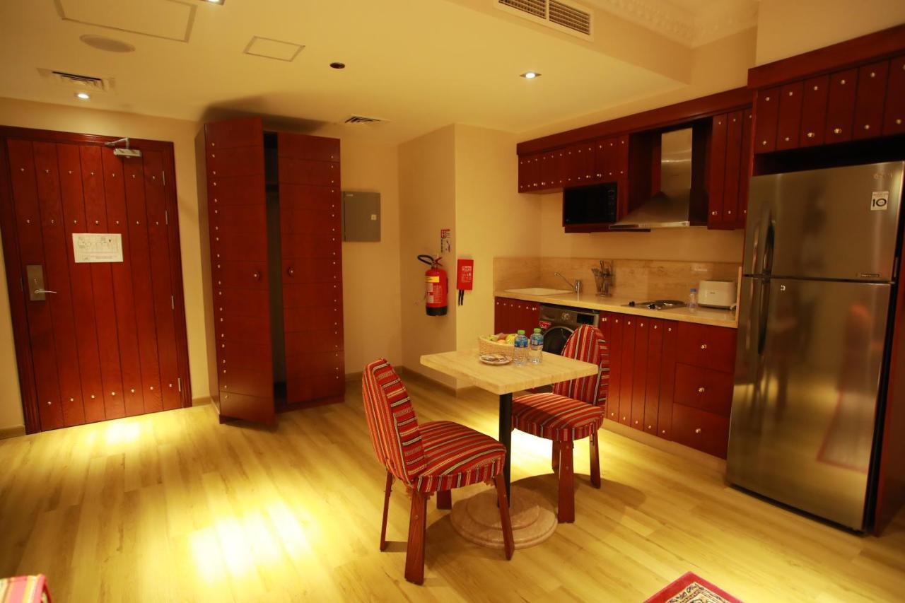 Al Liwan Suites Rawdat Al Khail Доха Экстерьер фото