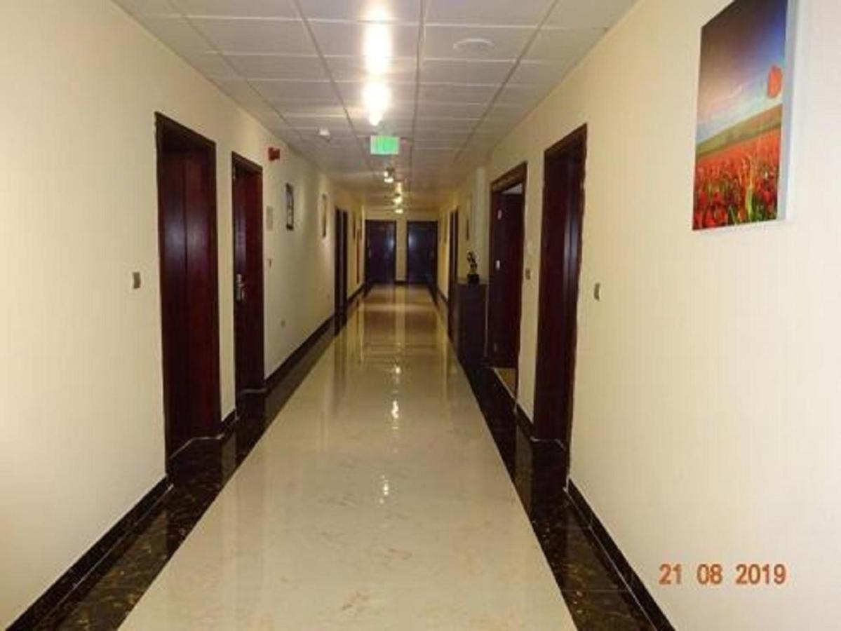 Al Liwan Suites Rawdat Al Khail Доха Экстерьер фото