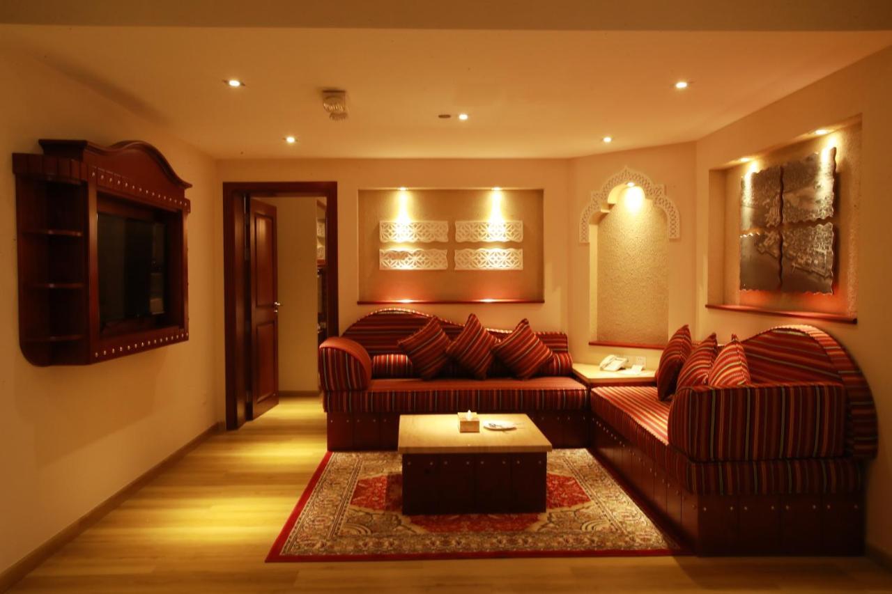 Al Liwan Suites Rawdat Al Khail Доха Экстерьер фото